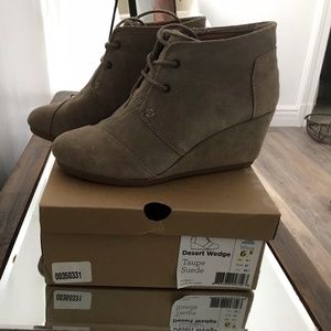 Light Brown TOMS Suede Wedge Boots-Size 6.5